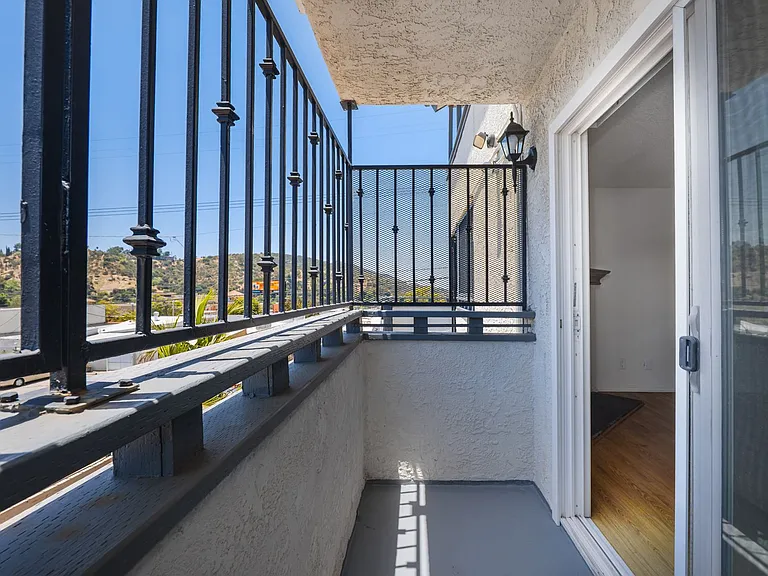 10133 Tujunga Canyon Blvd — Photo 45