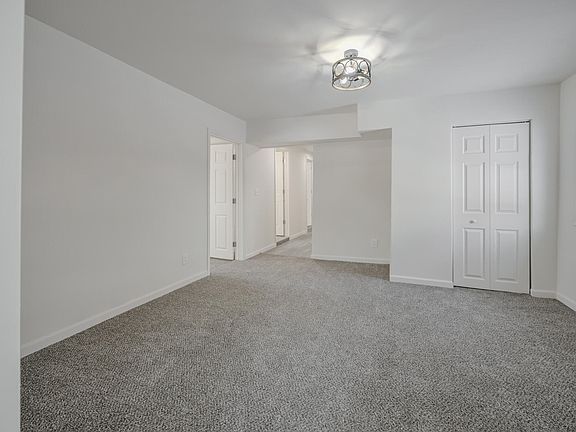 5th image of 1705 Magnolia Blvd