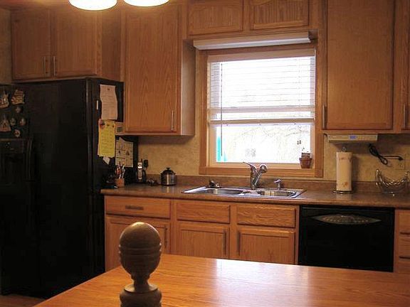 4th image of 260 Circle Hills Dr