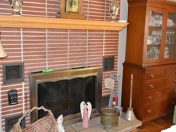 Fireplace in Living room