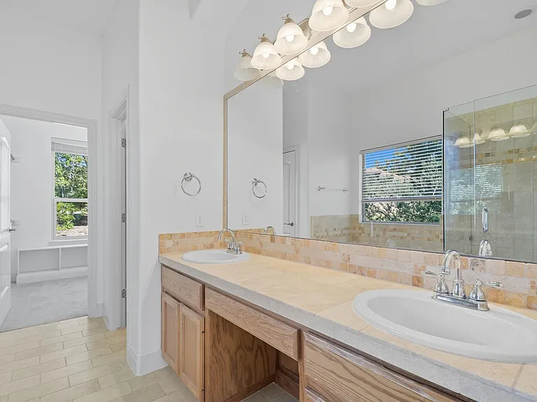 117 Hornsby Trl — Photo 17