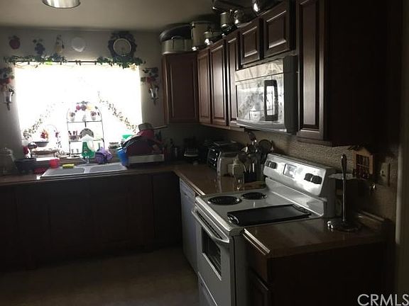 2nd image of 1221 Spruce Ave