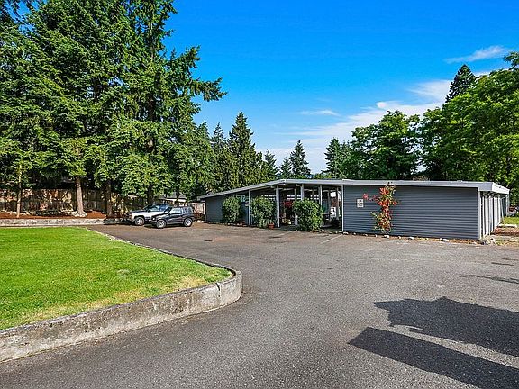 2nd image of 415 165th St S