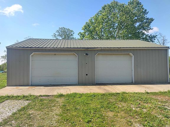 3rd image of 3782 Coveyville Rd