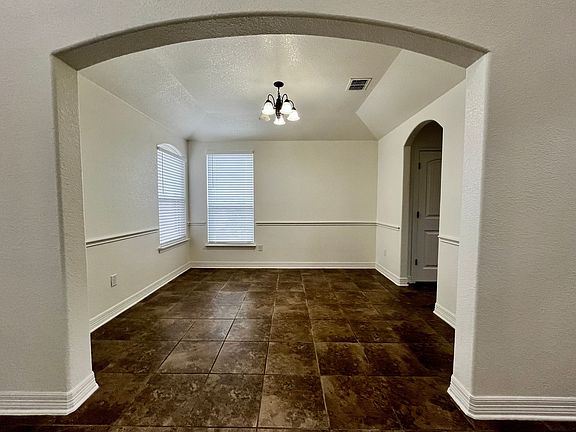 5th image of 13724 Altamirano