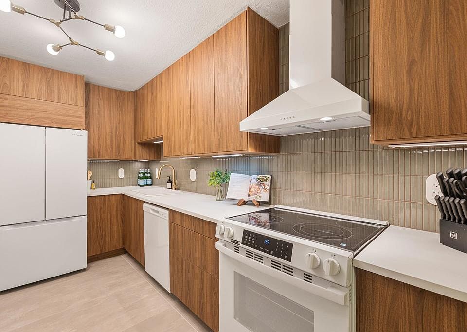 1st image of 675 N Los Felices Cir W #107