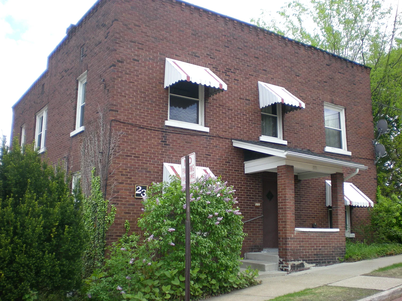 1 bed, $695 — Photo 1