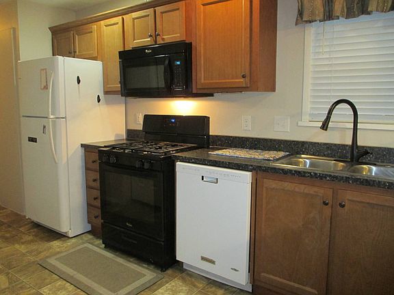 5th image of 17115 Scarborough Dr #562