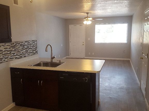 3rd image of 1040 E Fairmount Ave APT 04