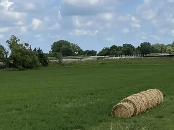 E Benjamin Ave, Norfolk, NE 68701