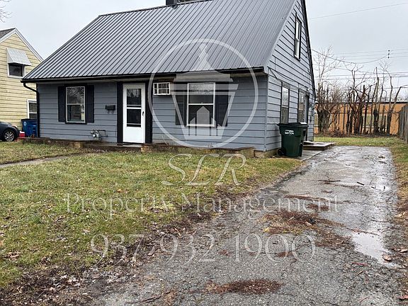 3rd image of 1029 Blakley Dr