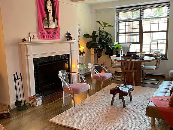 4th image of 425 W 23rd St APT 17E