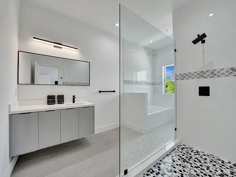 1220 NE 15th Ave — Photo 29