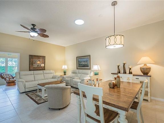 5th image of 932 Villeroy Greens Dr