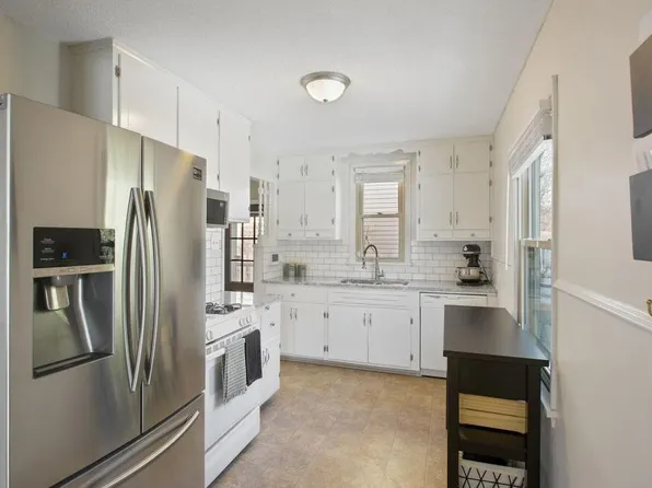 3712 Pennsylvania Ave S, Saint Louis Park, MN 55426