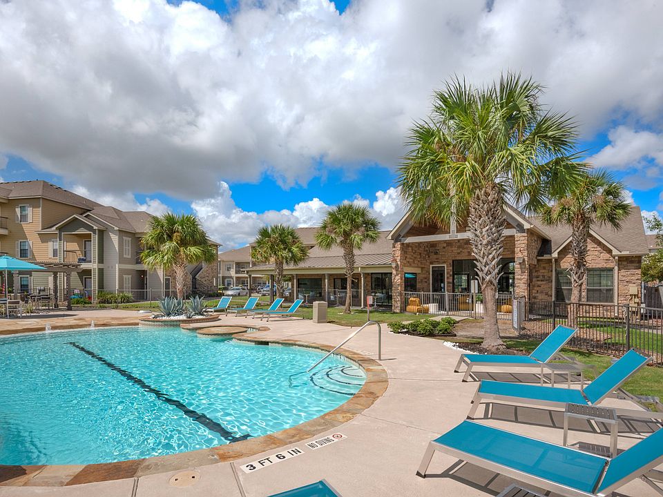 Poolside Seating