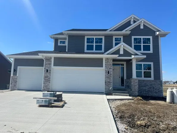 206 Cedar Dr, Gilbert, IA 50105
