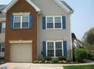 176 La Costa Dr, Blackwood, NJ 08012