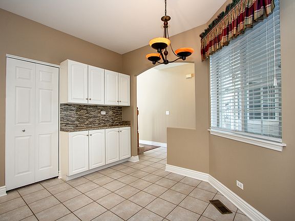 5th image of 1443 N Waterbury Cir #1S