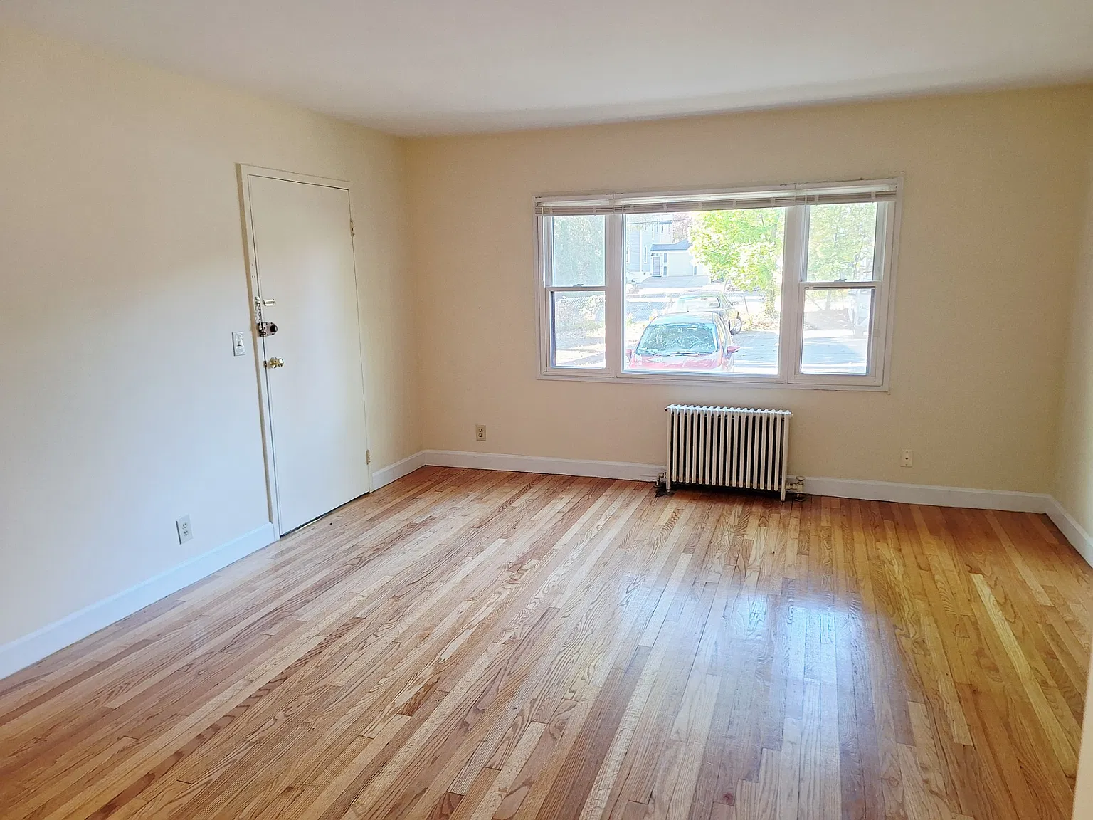 2 bed, 778 sqft, $1,900 — Photo 3