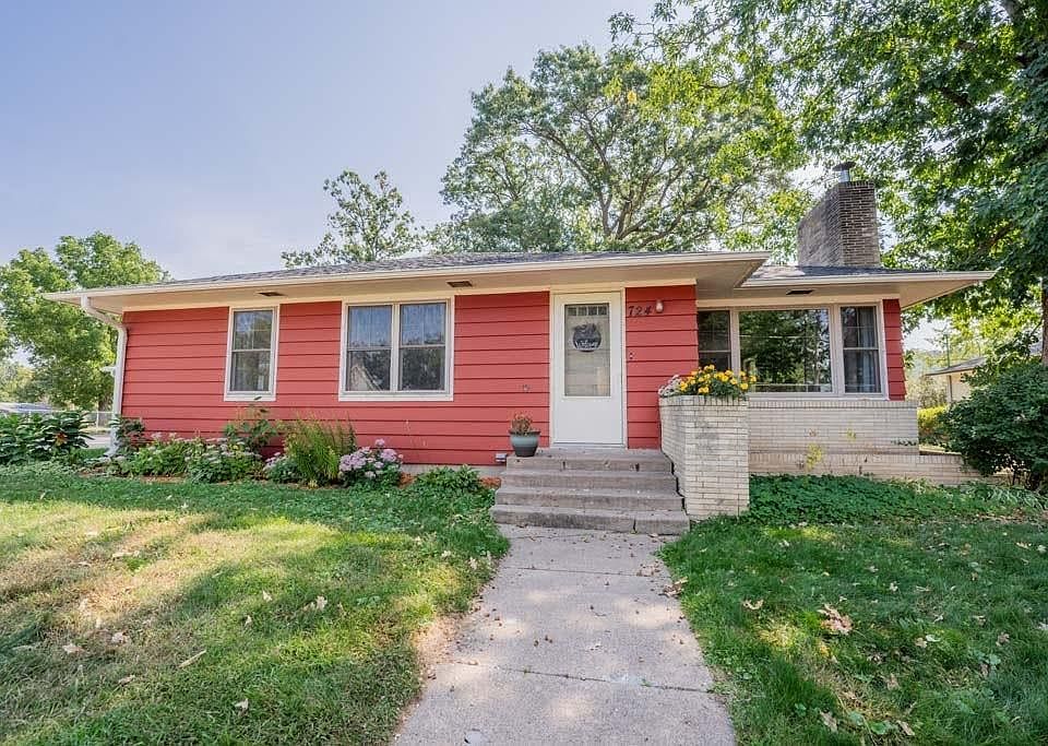 724 Robert Road, Durand, WI 54736 Zillow