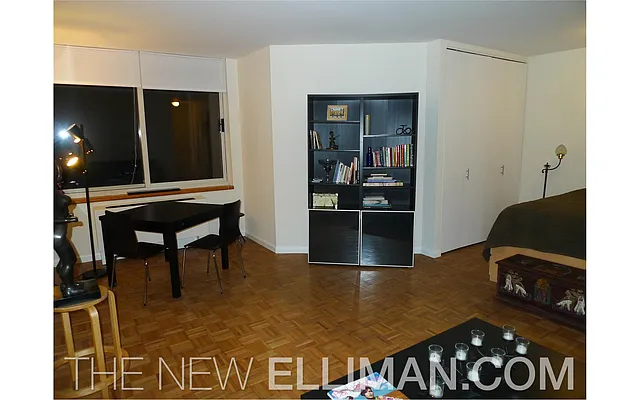 Sold by Douglas Elliman | media 18