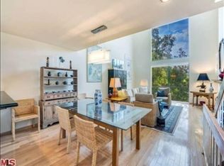 688 Bienveneda Ave APT C, Pacific Palisades, CA 90272
