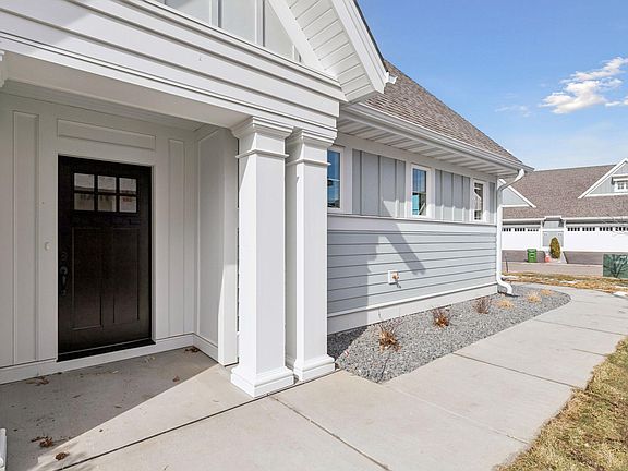 2nd image of 48 Spring Farm Rd