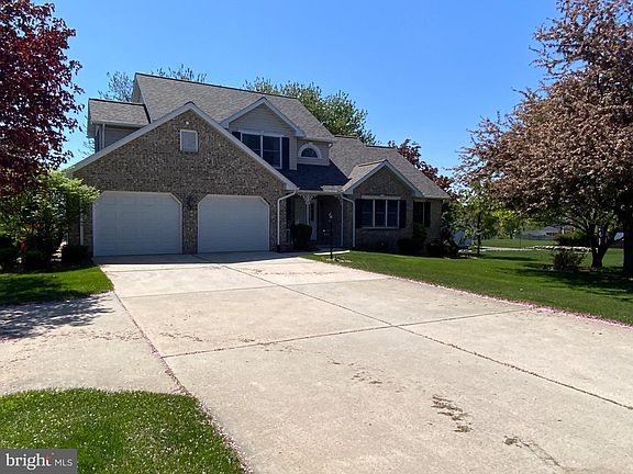 3rd image of 1931 Oberlin Rd