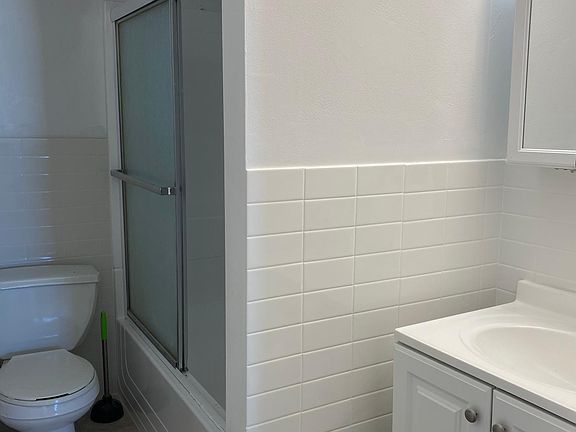 4th image of 294 Prescott St APT 3