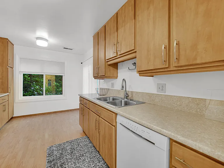 7000 Newport Dr #204 — Photo 11