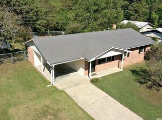 707 Meadowbrook Dr, Mena, AR 71953