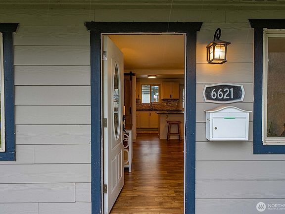 5th image of 6621 S Pine Street
