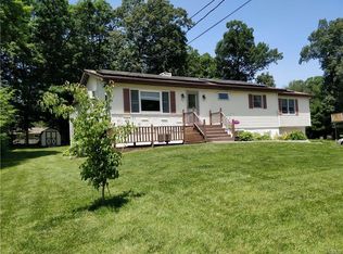27 Robert Ln, Wappingers Falls, NY 12590