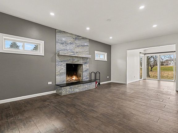 2nd image of 3002 N Maple Tree Ln