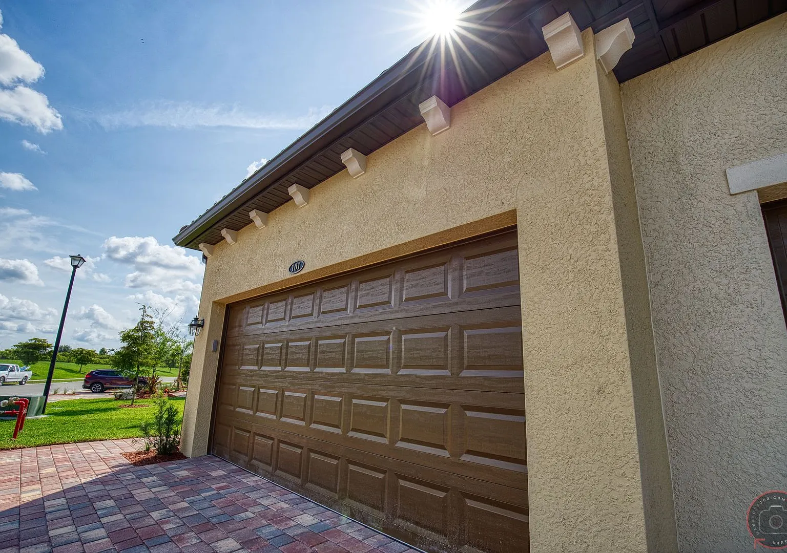 Annual Unfurnished Rental Coach Home 3 Bedrooms, 2 Baths, 2 Car Garage, with Resort Like Amenitie... — Photo 4