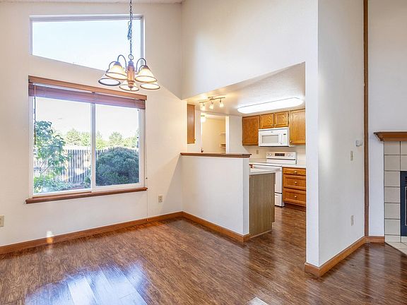 5th image of 1841 Juniper St