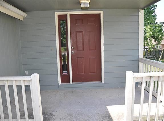 3rd image of 2321 Brett Dr
