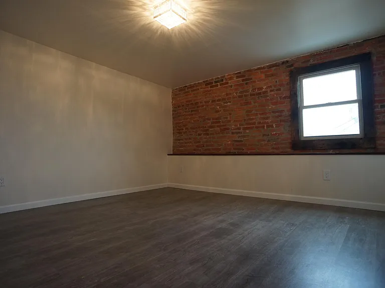 907 Lemmon St — Photo 34