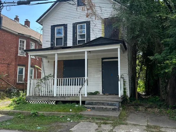 28 Moyston Street, Schenectady, NY 12307