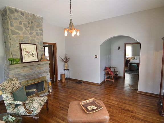 4th image of this home