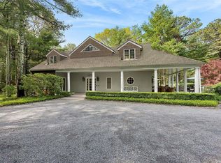 8 Bull Path Close, East Hampton, NY 11937