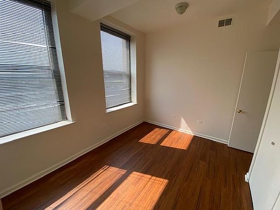 2nd image of 2400 W Madison St #311