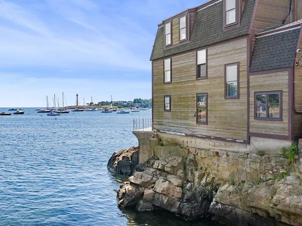 137 137r Front, Marblehead, MA 01945
