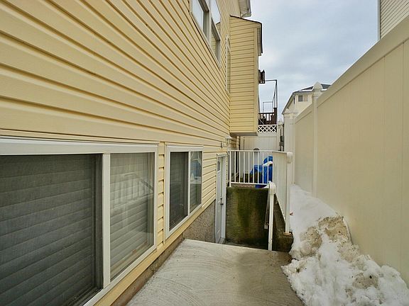 2nd image of 188 Vineland Ave