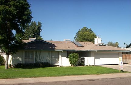 Remodeled home on quiet street...