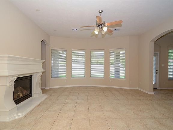 4th image of 4522 Red Yucca Dr