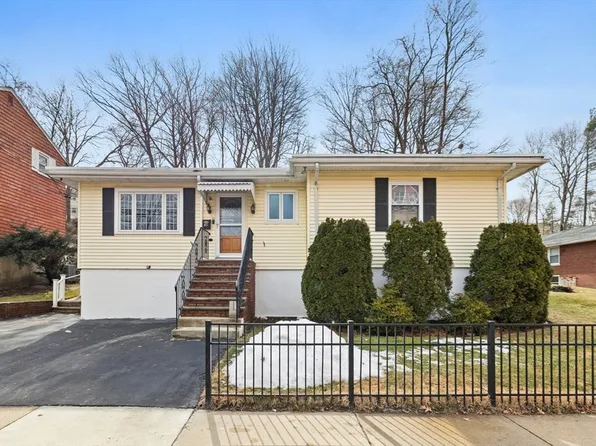 81 Sylvan St, Malden, MA 02148