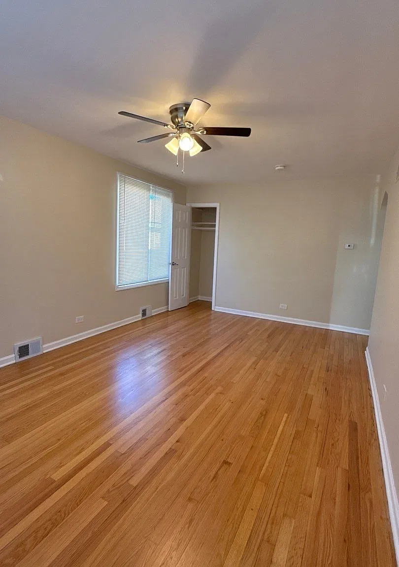 14425 S Wentworth Ave — Photo 2