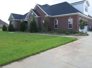 208 Caravella Dr, Dothan, AL 36305